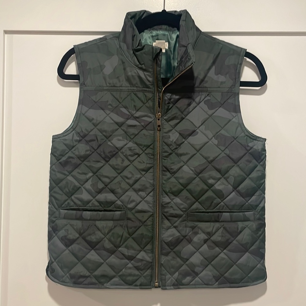 J. Crew Crewcuts camo boys lightweight vest, size 10, never worn